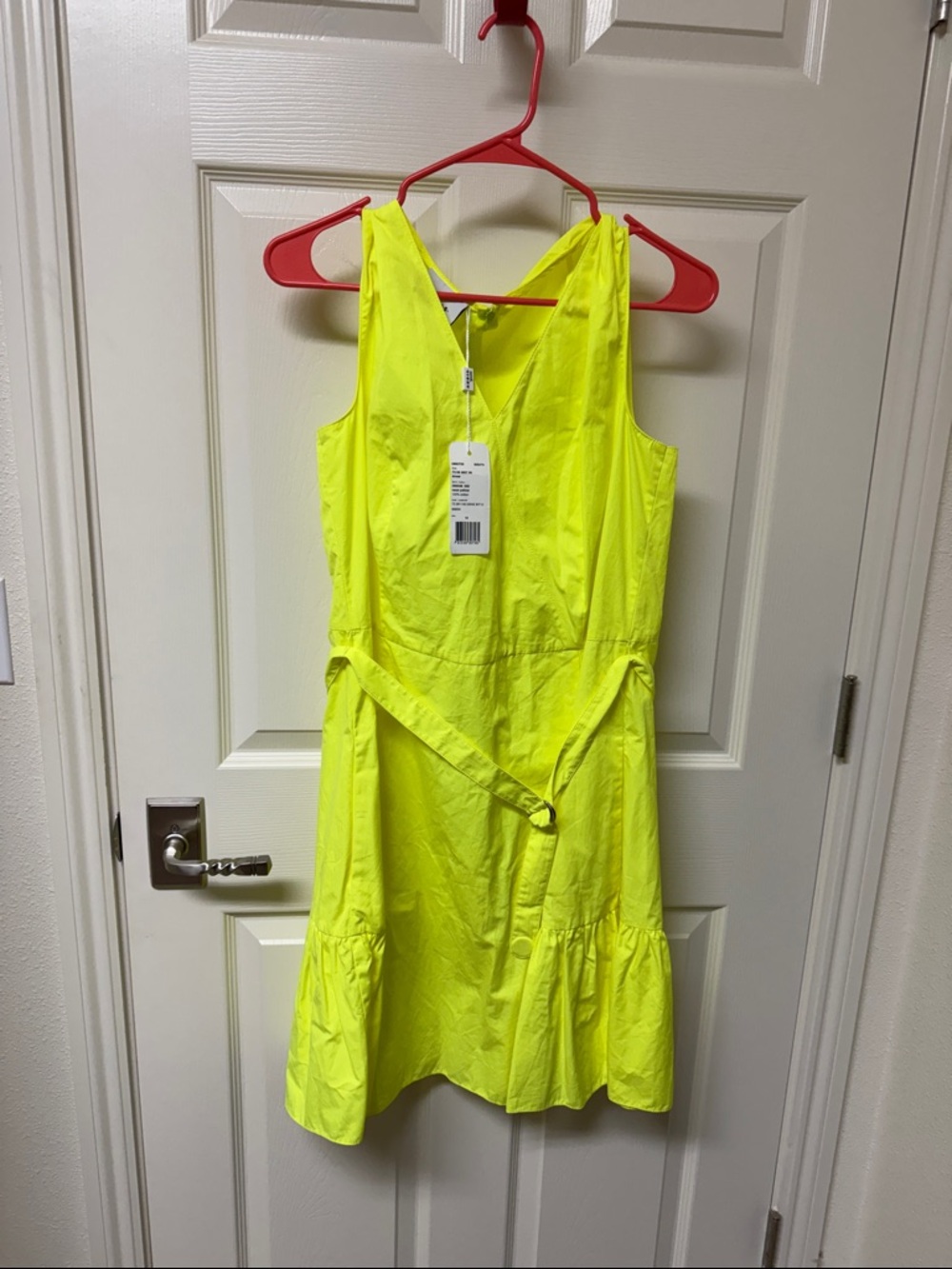Akris Punto Neon Yellow Sleeveless V‑Neck Belted Dress